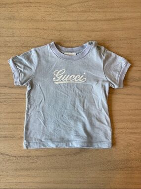 Gucci Baby Light Blue Script Logo Tee size 9-12 months